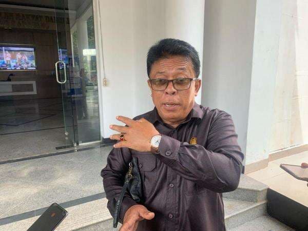 Banyak Jalan Rusak dan Berlubang di Karawang, DPRD Kebut Pembahasan Raperda Jalan Banyak Jalan Rusak dan Berlubang di Karawang, DPRD Kebut Pembahasan Raperda Jalan