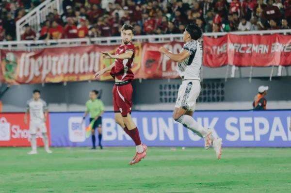 Babak Pertama: PSM Makassar Tertinggal 0-1 dari Bali United di Stadion Gelora BJ Habibie Parepare Babak Pertama: PSM Makassar Tertinggal 0-1 dari Bali United di Stadion Gelora BJ Habibie Parepare