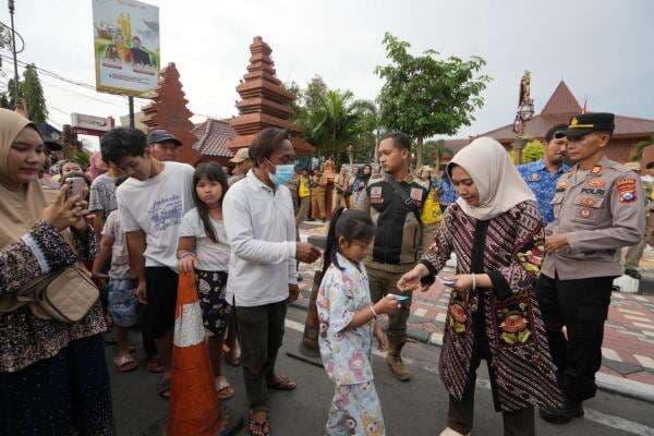 1000 Takjil voucher Ramadhan senilai 10 ribu rupiah ludes diserbu warga 1000 Takjil voucher Ramadhan senilai 10 ribu rupiah ludes diserbu warga