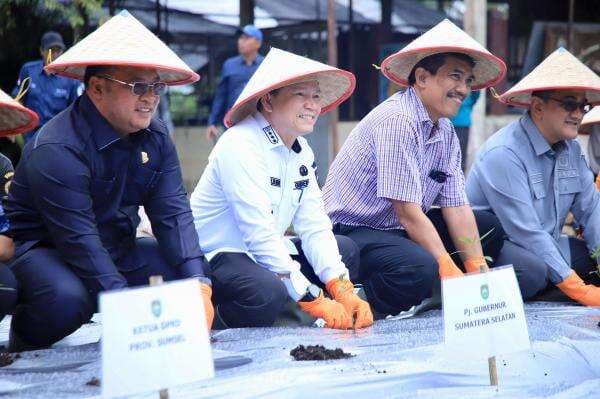 Kendalikan Inflasi Serentak, Lahan BPSB Dinas TPH Sumsel Jadi Kebun Tanam Cabai dan Bawang Merah