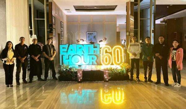 The Rinra Makassar & Phinisi Point Mall Dukung Earth Hour 2025: Padamkan Lampu Demi Bumi The Rinra Makassar & Phinisi Point Mall Dukung Earth Hour 2025: Padamkan Lampu Demi Bumi