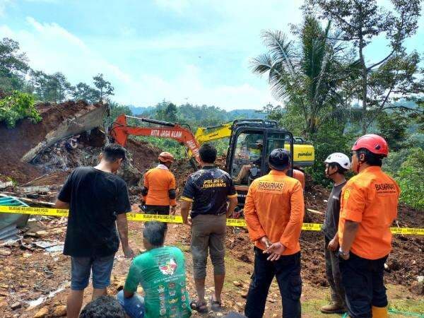 Tragedi Longsor Maut di Jombang, Warga Terdampak Ditempatkan di Huntap Sementara