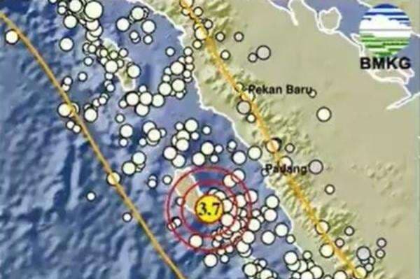 Gempa Hari ini Guncang Kepulauan Mentawai Sumbar, Cek Magnitudonya! Gempa Hari ini Guncang Kepulauan Mentawai Sumbar, Cek Magnitudonya!
