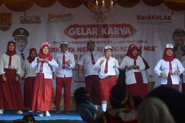 Gelar Karya SDN Bulusan Semarang, Guru Tak Mau Kalah Kreatif dengan Siswa