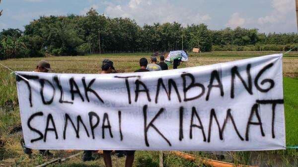 Demo Tolak Tambang Ilegal di Gayam, Warga Ancam Usir Paksa dan Bakar Lokasi Demo Tolak Tambang Ilegal di Gayam, Warga Ancam Usir Paksa dan Bakar Lokasi