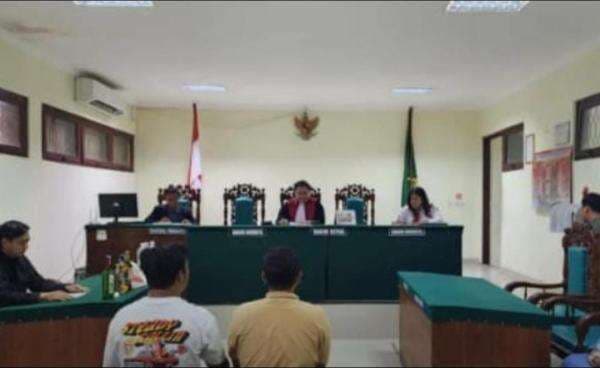 Berkali-kali Ditangkap, Perempuan Penjual Miras di Jombang Akhirnya Dijebloskan Penjara Berkali-kali Ditangkap, Perempuan Penjual Miras di Jombang Akhirnya Dijebloskan Penjara