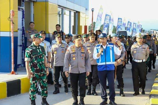 Jelang Nataru, Kapolri Tinjau Gerbang Tol Prambanan Cek Kesiapan Tol Fungsional Jogja - Solo