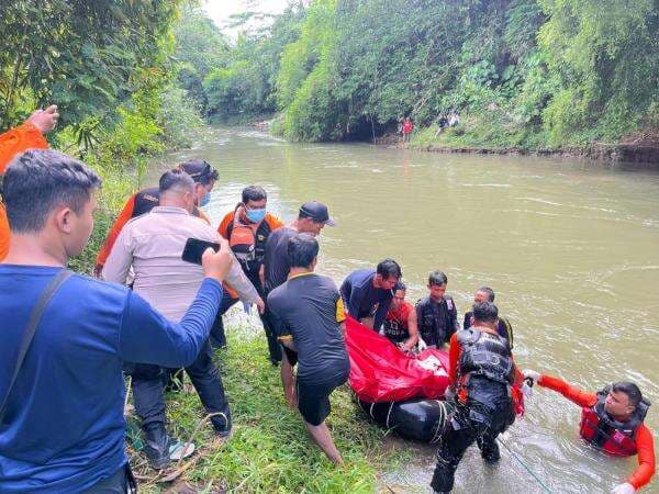 Warga Karangdadap Pekalongan yang Hanyut di Sungai Kupang Ditemukan