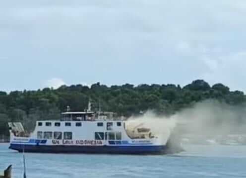 KMP Mulia Nusantara Terbakar di Dekat Pelabuhan ASDP Punggur Batam