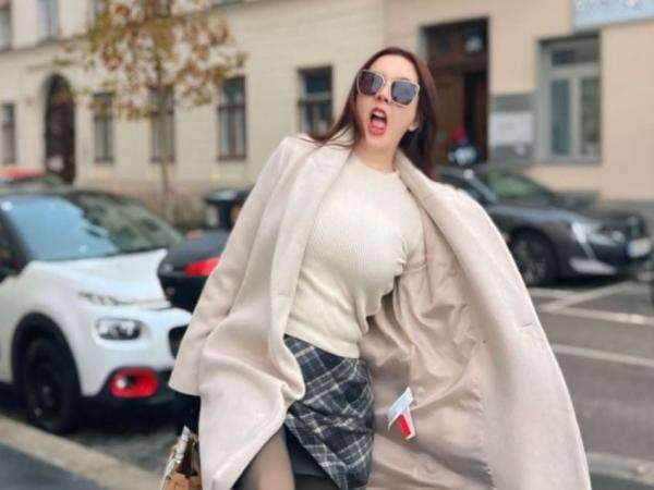 Viral Aura Kasih Sebut Pelakor Tak Sepenuhnya Salah, Alasannya Mengejutkan! Viral Aura Kasih Sebut Pelakor Tak Sepenuhnya Salah, Alasannya Mengejutkan!