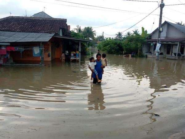 Ratusan Rumah di Karangligar Terendam Banjir, Ketinggian Air Capai 150cm