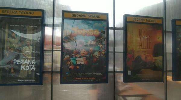 Film Animasi Jumbo di Bioskop Sams Studios Pemalang Diserbu Penonton, Banyak yang Tak Kebagian Tiket Film Animasi Jumbo di Bioskop Sams Studios Pemalang Diserbu Penonton, Banyak yang Tak Kebagian Tiket