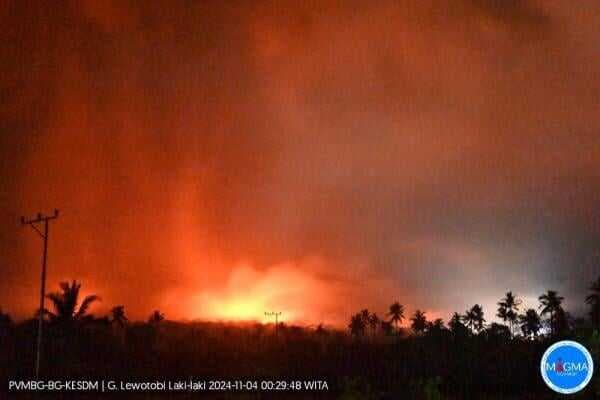 Gunung Lewotobi Laki-Laki di Kabupaten Flores Timur Meletus, Warga Panik dan Hujan Kerikil Terjadi