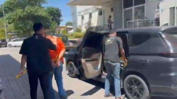 Polisi Ungkap Sindikat Penjualan Data Debitur di Aplikasi Go Matel R4, 2 Orang Ditangkap Polisi Ungkap Sindikat Penjualan Data Debitur di Aplikasi Go Matel R4, 2 Orang Ditangkap