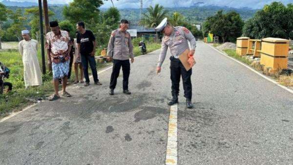 Kecelakaan Maut Tewaskan 2 Pengendara di Kolaka Terekam CCTV Kecelakaan Maut Tewaskan 2 Pengendara di Kolaka Terekam CCTV
