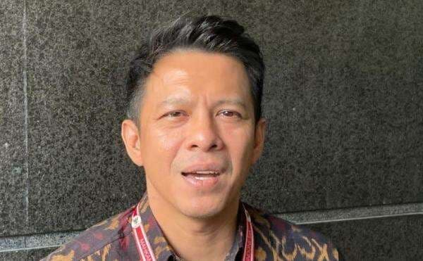 Innalillahi, Ariel Noah Berduka: Saya Kehilangan Kakak Tercinta Innalillahi, Ariel Noah Berduka: Saya Kehilangan Kakak Tercinta