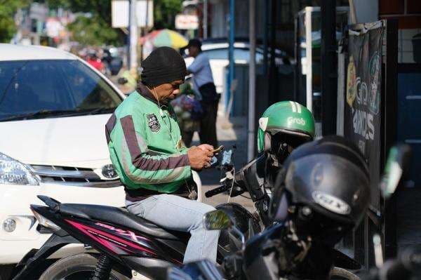 Pemerintah Akan Ubah Status Ojol Jadi Pelaku UMKM, Begini Respons Grab Pemerintah Akan Ubah Status Ojol Jadi Pelaku UMKM, Begini Respons Grab