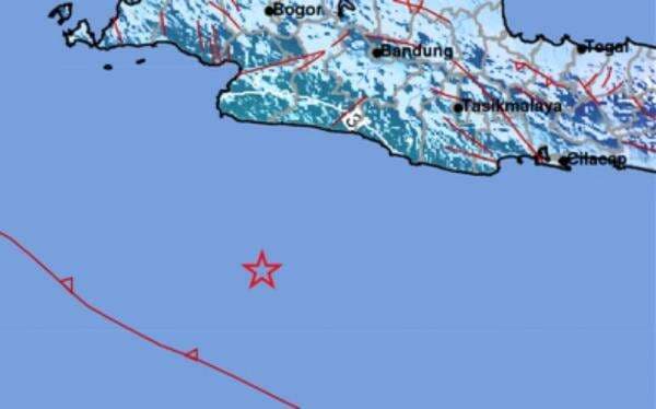 Gempa Bumi Magnitudo 5,6 Guncang Kabupaten Sukabumi, Berpusat di Laut Gempa Bumi Magnitudo 5,6 Guncang Kabupaten Sukabumi, Berpusat di Laut