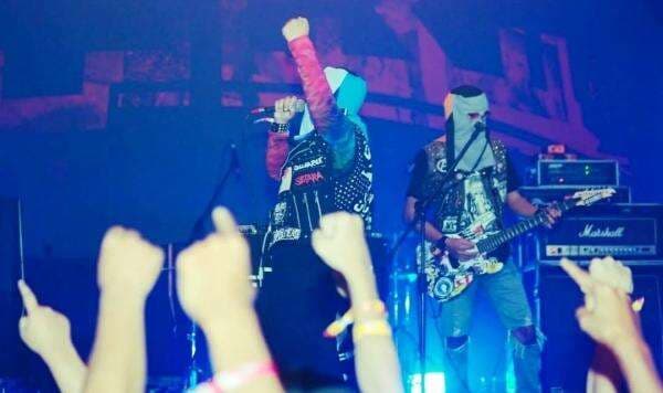 Band Sukatani Tolak Tawaran Jadi Duta Polisi, Ungkap Dapat Intimidasi sejak Setahun Lalu Band Sukatani Tolak Tawaran Jadi Duta Polisi, Ungkap Dapat Intimidasi sejak Setahun Lalu