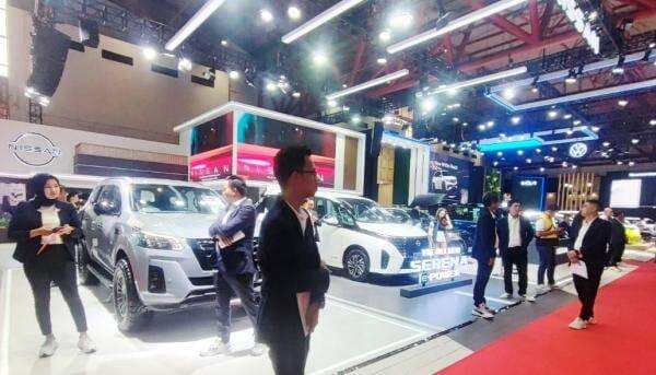 Penjualan Mobil di Indonesia Turun, Gaikindo: Kondisi Ekonomi Tak Menentu Penjualan Mobil di Indonesia Turun, Gaikindo: Kondisi Ekonomi Tak Menentu