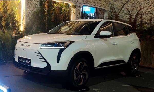 Banyak Brand Masuk, Pemerintah Pede Penjualan Mobil Listrik Tahun Ini Tembus 100.000 Unit Banyak Brand Masuk, Pemerintah Pede Penjualan Mobil Listrik Tahun Ini Tembus 100.000 Unit