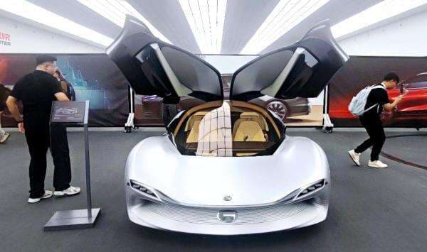 Mengintip Pusat Riset dan Pabrik GAC Aion, Bikin 1 Mobil Hanya Hitungan Detik Mengintip Pusat Riset dan Pabrik GAC Aion, Bikin 1 Mobil Hanya Hitungan Detik