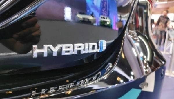 Pemerintah Umumkan Mobil Hybrid Dapat Insentif 3 Persen