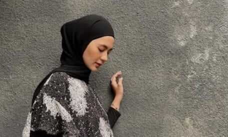 Paula Verhoeven Minta Maaf Berduaan di Kamar dengan Pria Lain, Baru Tahu Dilarang Agama Paula Verhoeven Minta Maaf Berduaan di Kamar dengan Pria Lain, Baru Tahu Dilarang Agama