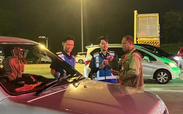 Nasib Pilu Pemudik, Kehilangan e-Tol Berisi Rp1 Juta di Ruas Tol Semarang-Batang Nasib Pilu Pemudik, Kehilangan e-Tol Berisi Rp1 Juta di Ruas Tol Semarang-Batang