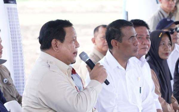Kelakar Prabowo ke Mentan Amran: Kalo Menteri Pertanian Tak Hitam Saya Curiga Kelakar Prabowo ke Mentan Amran: Kalo Menteri Pertanian Tak Hitam Saya Curiga