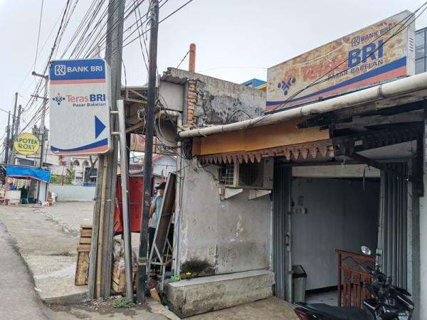 Tak Hanya Mudahkan Transaksi, Teras BRI Pasar Babelan Bantu Pedagang Deteksi Uang Palsu Tak Hanya Mudahkan Transaksi, Teras BRI Pasar Babelan Bantu Pedagang Deteksi Uang Palsu