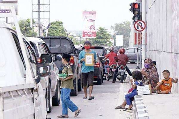 Pengamen Bikin Resah Penikmat Kuliner di Karawang