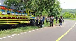 Truk Fuso Tabrak Tebing di Flores Timur, 3 Tewas, 6 Luka-Luka