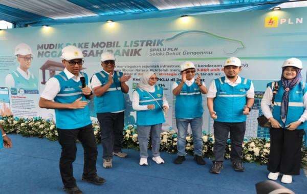 Dampingi Dirut PLN Tinjau SPKLU Bandung, Direksi PLN Icon Plus Dukung Kehandalan Infrastruktur EV