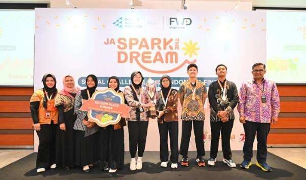 FWD Insurance dan PJI Sambut Bangga Siswa Juarai Kompetisi JA SparktheDream Asia Pasifik