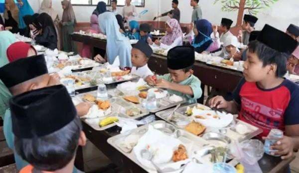 Kemenag Terbitkan Edaran soal Makan Bergizi Gratis di Pesantren