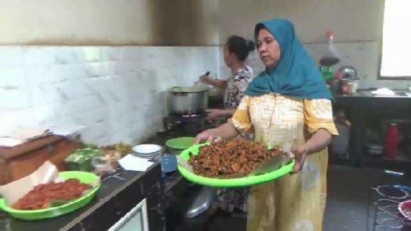 Kuliner, Gurih Lezatnya Rica-rica Belut Sawah Legendaris di Tuban