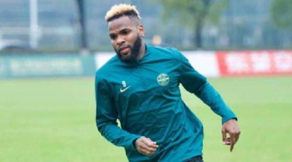 Striker Gabon Aaron Boupendza Tewas Mengenaskan usai Jatuh dari Lantai 11 Gedung di China Striker Gabon Aaron Boupendza Tewas Mengenaskan usai Jatuh dari Lantai 11 Gedung di China