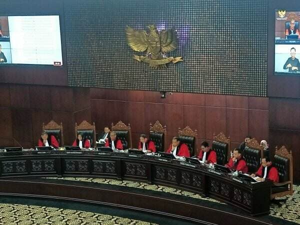 Ada Suara Istighfar saat Hakim MK Tolak Seluruh Gugatan Anies-Cak Imin