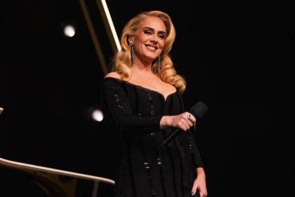 Konser di Jerman, Adele Akui Akan Menikah dengan Rich Paul