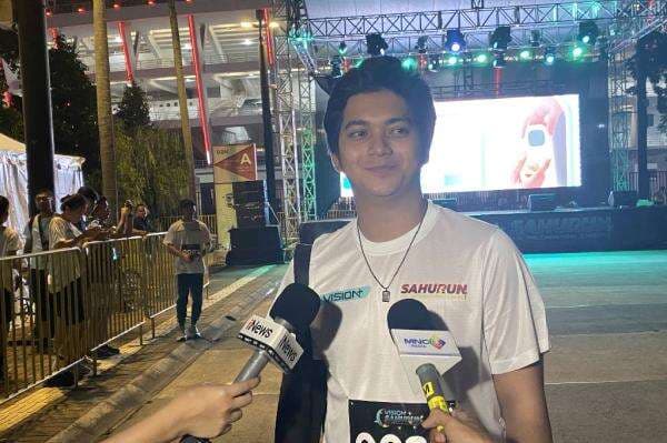 Ajil Ditto Semangat Lari Bareng 4.000 Orang di Vision+ Sahurun 2025 Ajil Ditto Semangat Lari Bareng 4.000 Orang di Vision+ Sahurun 2025