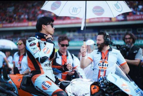 Hebatnya Ai Ogura, Terkendala Bahasa tapi Tetap Mampu Bersinar di MotoGP Thailand 2025 Hebatnya Ai Ogura, Terkendala Bahasa tapi Tetap Mampu Bersinar di MotoGP Thailand 2025