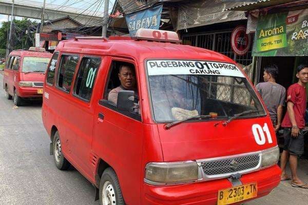 Macet Parah di Tanjung Priok, Sopir Angkot Stres Pendapatan Anjlok Macet Parah di Tanjung Priok, Sopir Angkot Stres Pendapatan Anjlok