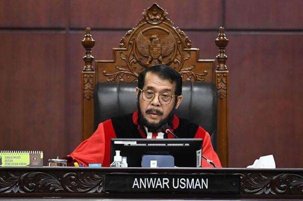 Profil Anwar Usman Adik Ipar Jokowi, Karier dan Pendidikan Profil Anwar Usman Adik Ipar Jokowi, Karier dan Pendidikan
