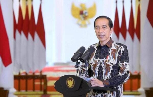 Aturan Batas Usia Kepala Daerah Dicabut, Jokowi: Tanyakan ke Mahkamah Agung