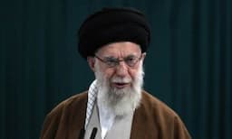 Pemimpin Tertinggi Iran Khamenei: Israel dan AS Akan Mendapat Pembalasan!