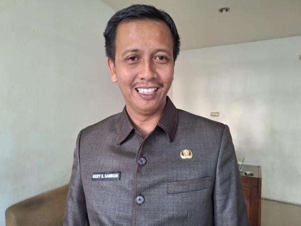 Catat! Ini Tanggal Pencairan THR ASN Karawang Tahun 2025 Catat! Ini Tanggal Pencairan THR ASN Karawang Tahun 2025