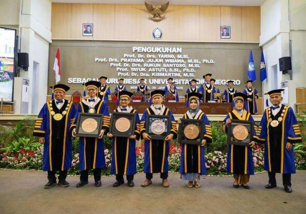 UNDIP Mulai Kukuhkan 36 Guru Besar, 5 Profesor Pertama Resmi Mendapat Gelar