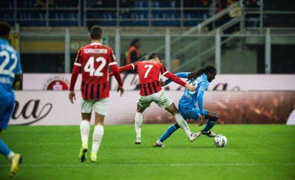 Hasil Bola Tadi Malam: Menang 2-0, Napoli Permalukan AC Milan di Kandang Sendiri