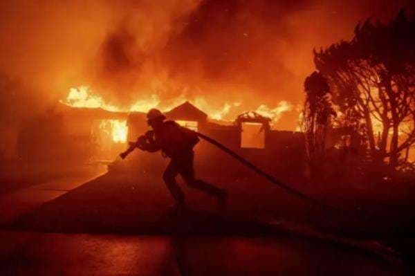 Terbaru! Kebakaran Los Angeles Mengamuk, Ribuan Hektare Lahan Ludes dalam Semalam